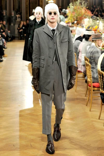 Look 14